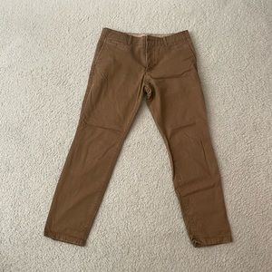 Gap Khaki Pants: 30/28